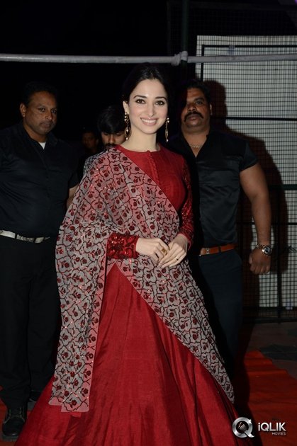 Tamannaah-at-Speedunnodu-Movie-Audio-Launch
